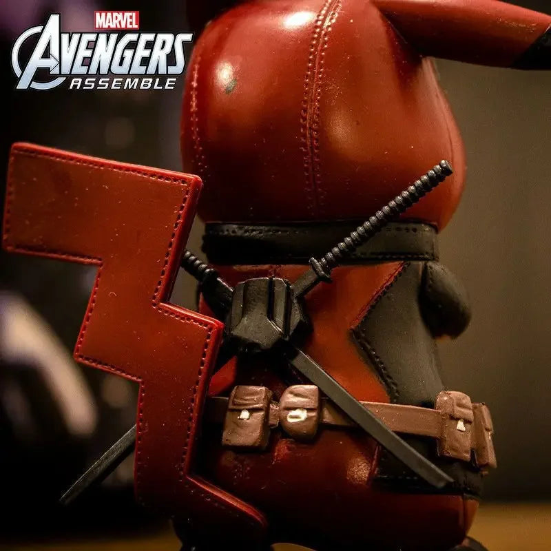 Figura de ação Deadpool Vingadores Pikachu